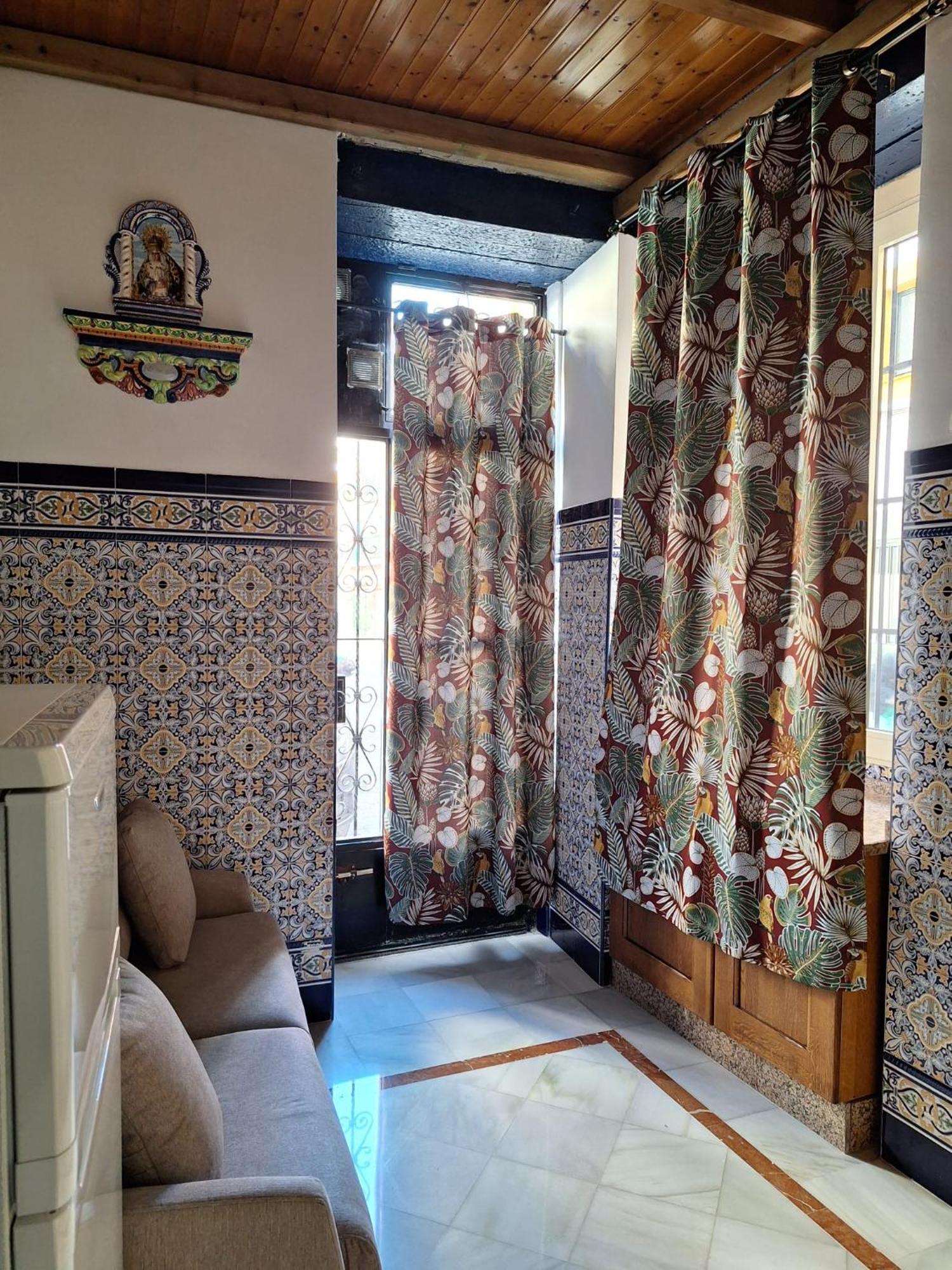 Apartamento Plaza San Roman Sevilla Exteriör bild